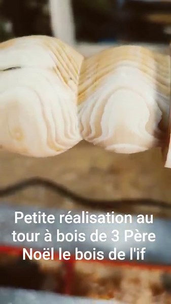 tournage sur bois de 3 petits Père Noël