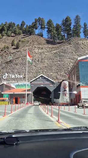 Discover the Beauty of Kashmir's Scenic Landscapes