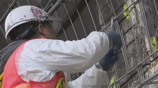 Crews rebuild East River Tunnels and monitor train service