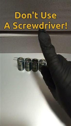 Discharging Capacitors #experiment #capacitor #electronics