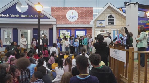 JCPS students get hands-on learning at new BizTown storefront