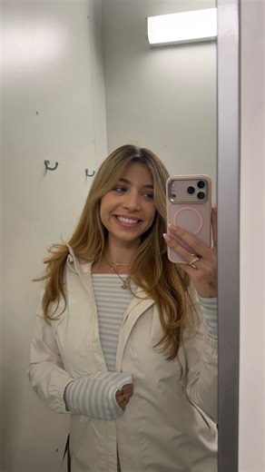 Zhirelle Cushman on Instagram: "crossing off more countries in 2026!!✈️🌠💺✨"