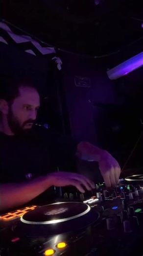 Silence can be the best head-turner