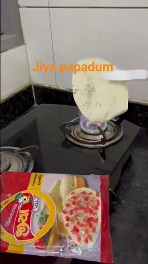 how to cook papad poppadoms papadums Eat with mango chutney #papads #pappadam