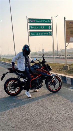 Ktm duke 390 one side love🤩Every riders dream😍#bikelover #ktmduke390 #ktmlover #riderlife #ktm390
