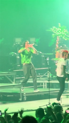 Everywhere I Go - Hollywood Undead 🤘🔥🤘 September 26, 2025 #hollywoodundead #concertvideo #fyp #livemusic #livemusician