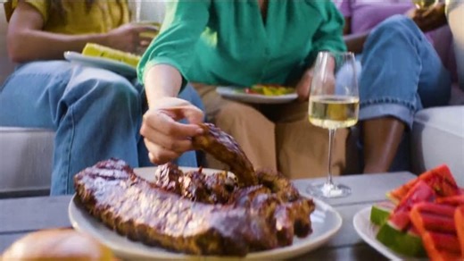 Harris Teeter TV Spot, 'Food Is Love'