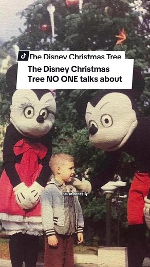 ⚠️ Jump scare warning ⚠️ There are some classic costumes and characters in this one that look a little different than they used to 😂 The creepy-looking tree at the end was in the Parade of Toys in 1961 in Disneyland. It was a parade designed to market the Babes in Toyland movie that released December 14th of the same year, which is where Disney got the tree for that float (presumably in the Forest of No Return). As Imagineer Bill Justice (who helped design the parade) said,