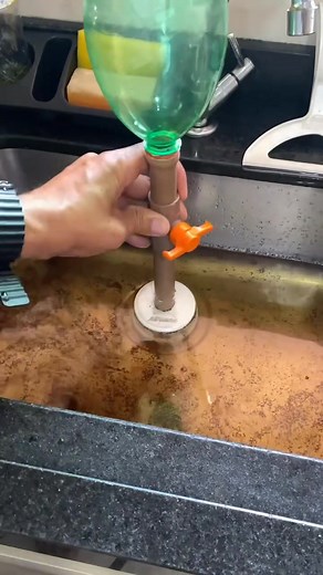 1M views · 4.8K reactions | The simple homemade tool that unclogs your sink in seconds ⚡ Fast, cheap, and surprisingly effective. #USA #PlumbingHack #HomeFix | Do It YourSelf | Facebook