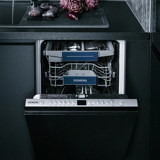 6.1K views · 40 reactions | Vous (re)faites votre cuisine et vous avez envie d'un design épuré ? Les lave-vaisselle intégrables s'habillent aux couleurs de vos meubles pour une décoration parfaitement harmonieuse et homogène  https://fcld.ly/byfj8nx | Darty | Facebook