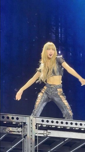 Lisa#劲爆舞蹈表演太震撼了#洛杉矶三巡Lisa #The powerful dance performance is too shocking #Los Angeles Third Tour