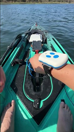 Motorize your kayak in the middle of the water with Bixpy!