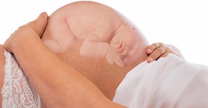 Bébé bouge à l'intérieur du ventre de la femme enceinte | ღ Le Monde des Femmes; Recettes et Astuces ღ