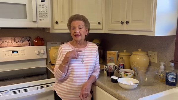 140K views · 7K reactions | 旅 This is my sister Christine’s recipe for Pecan Pie! 不 I have tried a lot of Pecan Pie recipes… and this is by far the best and easiest. **My sister just called and said… If you double the recipe to make 3 pies like I suggested… be sure to place 1 cup of pecans in each pie crust then divide the syrup mixture evenly in the 3 pies. That way you are sure to get plenty of pecans in each pie.  | MeMe’s Recipes | Facebook