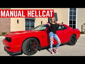 Teaching Her How To Drive MANUAL In A Dodge Challenger Hellcat