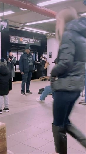 Missing nyc and the afternoon subway concerts that made my day 💛 #nyc #fyp #subway