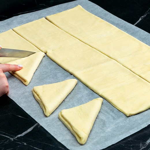 591K views · 1.1K reactions | The new way to make the creamiest and most delicious dessert! Ingredients: puff pastry: 400 g (14 oz) eggs: 1 pc whipping cream: 200 ml (6.8 fl oz) eggs: 3 pc sugar: 50 g (1.8 oz) starch: 50 g (1.8 oz) milk: 500 ml (17 fl oz) butter: 50 g (1.8 oz) berry jam: 200 g (7.1 oz) The drink: ice: 50 g (1.8 oz) peaches: 1 pc lemon zest: 20 g (0.7 oz) lime: 1 pc carbonated water: 500 ml (17 fl oz) | Appetizing.tv | Facebook