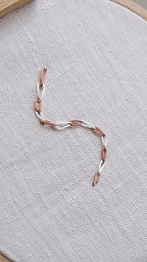 Magical chain stitch 🤍🪡✨ This stitch definitely requires some patience and practice, but the result is so beautiful! I combined two threads of different colors, each of which has three strands 👌🏻 | Whynotstitching Academy