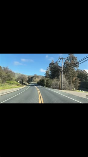 The sun is sun shinning, the drinks are delicious, the food is the best, and the view is even better! If you need some sunshine to get out of the gloomy weather Java in Springville is the place to be. ☀️ We are open until 4p.m. Come see us! | Java Express Porterville CA Springville CA