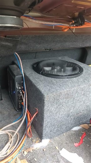 10" kicker compvr (16x16x9) box