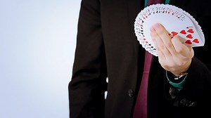 How to Close a Fan Card Flourish with One Hand