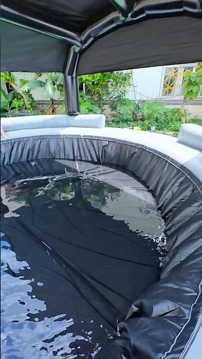This giant inflatable pool is absolutely incredible!🌊☀️#summerfun #poolday #sayok #fypシ #pool