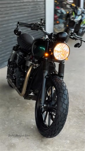 Simple And Clean Triumph Speed Twin 900 Custom Build | Pure Exhaust Sound #triumph #speedtwin900