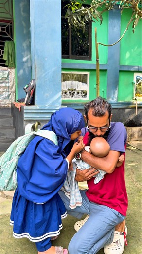 Dad, I'm going to kiss my sister.💋👩‍❤️‍💋‍👩🥰❤️#respect #sister #viral #short #shorts