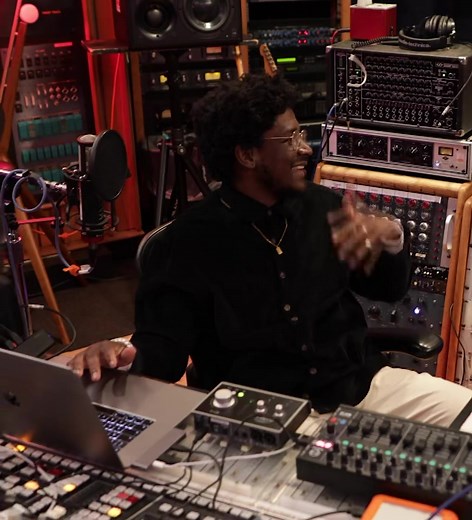 Had a fly on the wall while finishing up the euphoria season 2 score album. Check it out on YouTube