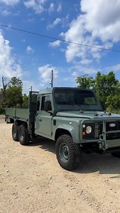 Wait for it… You’ve never seen a Land Rover like this. The 6x6 Perentie by HIMALAYA Custom Classic Land Rover 6x6 Perentie 840HP Supercharged GM Engine Automatic Transmission Fully Custom Interior Handbuilt in Charleston, SC 🇺🇸 @drivehimalaya | HIMALAYA