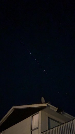Stunning Starlink Satellites Lighting Up Auckland Sky | Space Videos
