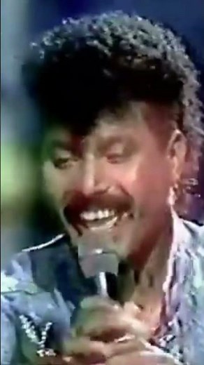 Essa performance ao vivo do Stevie B vai te arrepiar