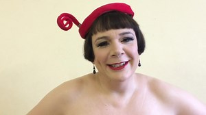 Naked stand-up challenges body shaming at Devon festival