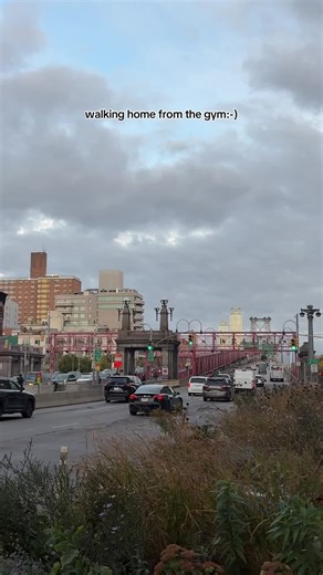 The tallest girl in the world (@thetallestgirlintheworld)’s videos with original sound - The tallest girl in the world