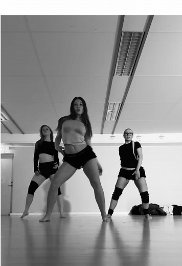 Dancehall Routine Challenge with Claudia K's Choreography
