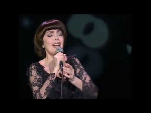 Mireille Mathieu - La derniere valse(The last Waltz)(Live Im Olympia)[2005]