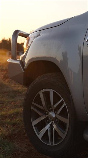 The Birdsville Races Roadies journey brings people together from all parts of the country for the ultimate outback road trip to Birdsville! 🏜️ When you purchase your ticket to the 2025 Birdsville Races, you receive a FREE Membership for the Birdsville Races Roadies. 🙌 Thinking about doing the Roadies pilgrimage this year? Here’s what Elvis thought of his journey last year! 👀👏 #ThisisQueensland #OutbackQueensland #Birdsville #BirdsvilleRaces #BirdsvilleRoadies #TheDiamantina | Birdsville Race