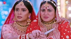 3.2M views · 194K reactions | Khatre mein hai Preeta ki jaan, par apne pyaar ko bachaane ke liye kya Arjun maan lega Anjali ki baat? Dekhiye #KundaliBhagya, har roz, raat 9:30 baje, sirf #ZeeTV par aur kahin bhi, kabhi bhi ZEE5 Shows par - https://zee5.onelink.me/RlQq/twKBZEE5 #KBEpisodic #BhagyaKaKhel #SonalVengurlekar #ShaktiArora Shraddha Arya | ZEE TV | Facebook