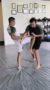 Arm drag options from hubud lubud (energy drills) 💪 #kali #eskrima #arnis #kaliemptyhands #hubud #selfdefense #emergencyselfdefense #corecombatchiangmai #chiangmai #chiangmaithailand | Core Combat Chiang Mai