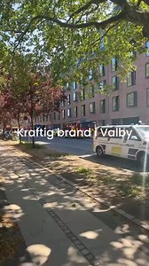 31K views · 55 reactions | Kraftig brand i Valby fredag eftermiddag. Brandvæsen og ambulancetjenesten er fremme. #brand #hbr #valby | Presse-fotos.dk | Facebook