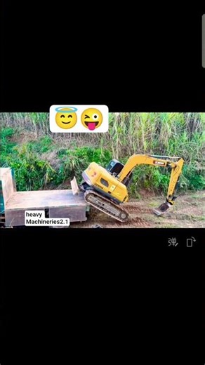 Incredible Operator Skill! Loading a Medium Excavator Onto a Truck Without a Ramp