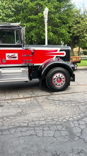 Kenworth Long hood w900a v12