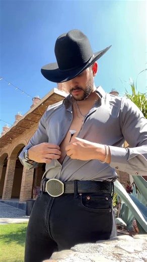 Cesar Quezada on Instagram: "Saben que es lo que estamos haciendo? 🤠"