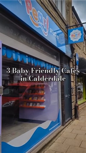 This wet weather means pram walks or taking your toddler to the park are cancelled 🙅‍♀️ But fear not! Calderdale has so many indoor options for a baby friendly outing! 👶 First up we have the recently opened @penandpearlstudio 🌈 A gift shop selling gorgeous handmade gifts from local suppliers, that also has a fab little play area and delicious coffee and snacks (food menu is on the cards soon so we’ve heard 👀). A fantastic addition to beautiful Hebden Bridge! Next we have @yourgoldenlinings ☀