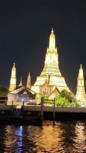 Wat Arun Temple in Chao Phraya River Bangkok Thailand #ecotourismjourney #rivercruise #chaopraya