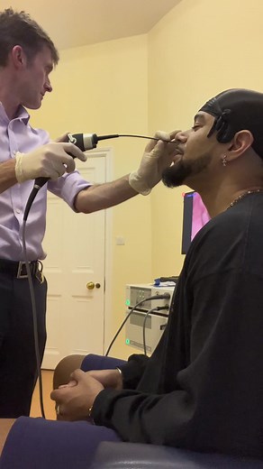 Exploring the Reality of Being a Singer: Camera Inside the Body