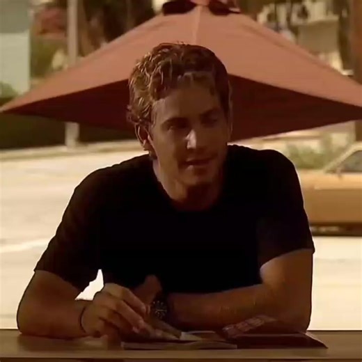 ‏بنصلح غلطات 😞 #paulwalker #fastandfurious #fyp #viral #hollywood