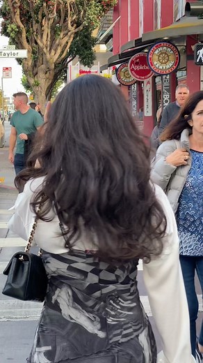 Walking Down the Street: People’s-reactions 📸 #sanfrancisco #walkingdownthestreet #peoplesreactions #reactions #alleyesonme #captured #outfitinspo #styleinspo #model #foryou #streetstyle #fypシ #viralvideo