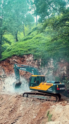 422K views · 9.5K reactions | Trackhoe Building Mountain Road | Excavator Planet | Excavator Planet | Facebook