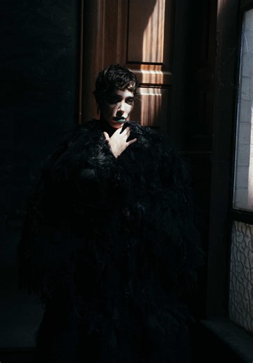 No fue solo una locación. Algo aquí nos estaba mirando. 👻 Grabamos moda en un lugar que no está vacío. 📍Posada del Sol . . . Fashion styling por mí Video @Davtach Edición @yosooygallo Foto @jcphotographs_ MUA @Luis Velveet Hair @glambyjorge Modelo @iamjuliahecht #moda #fashiontiktok #creepy #fashion #fashiontiktok